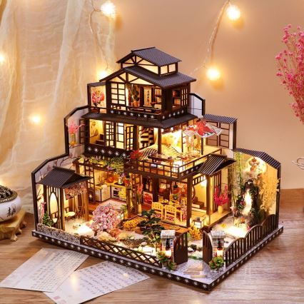 2Kids Toys - Miniature de maison Villa Sakura élégante 2xAAA