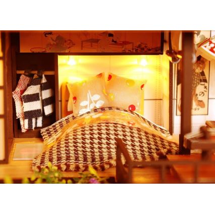 2Kids Toys - Miniature de maison Villa Sakura élégante 2xAAA