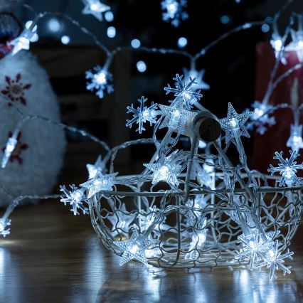 Aigostar - Guirlande lumineuse LED d'extérieur 25xLED/8 fonctions 3xAA 2,5 m IP44 blanc froid