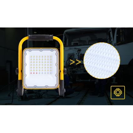 Aigostar - Projecteur à intensité variable rechargeable LED/100W/5V 6500K IP65 15000 mAh