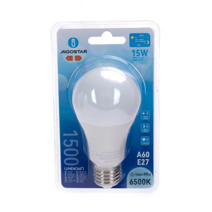 Ampoule LED A60 E27/15W/230V 6500K avec capteur crépusculaire - Aigostar