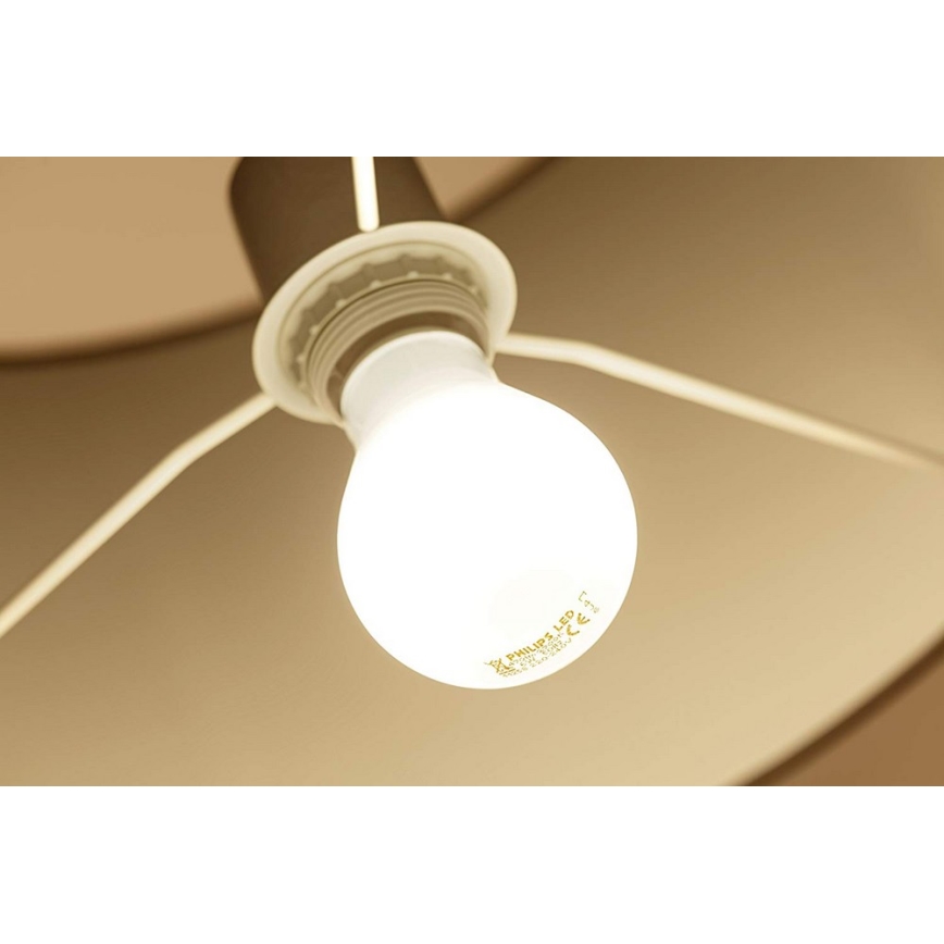 Ampoule LED Philips E27/4,5W/230V 2700K