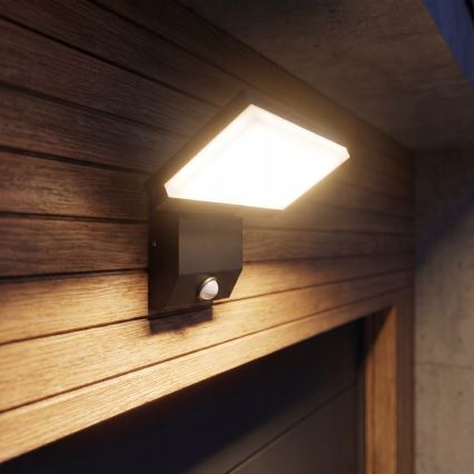 Applique murale d'extérieur avec détecteur de mouvement LED/18W/230V IP44 noire
