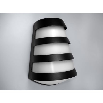 Applique murale extérieure LED HAGENAL LED/10W/230V IP54 noire