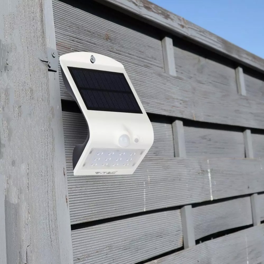 Applique murale solaire avec détecteur LED/1.5W/3,7V IP65 1200 mAh
