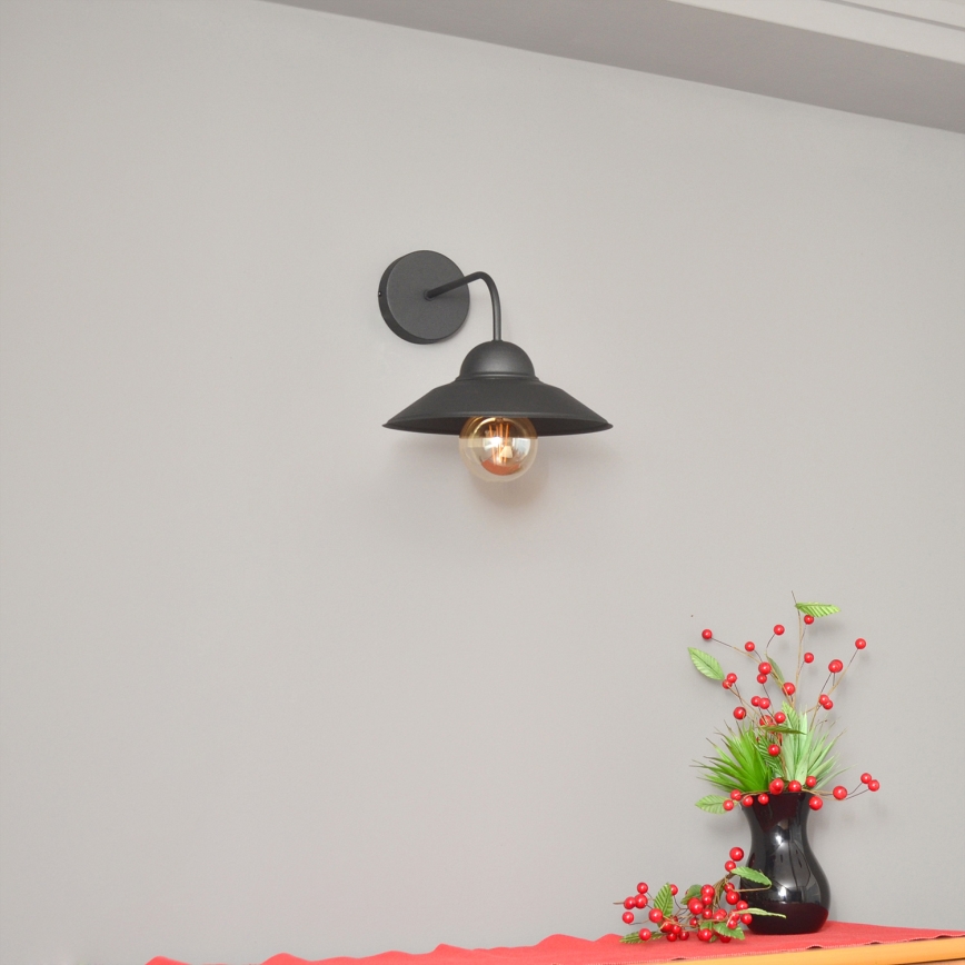 Applique murale SORAPIS 1xE27/15W/230V noir