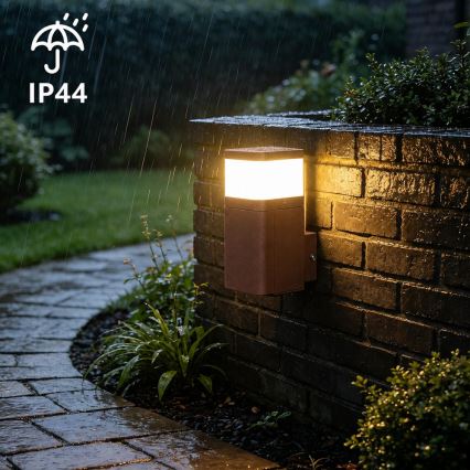 BRILAGI - Applique murale extérieure avec prise SCHUKO PILLAR 1xG9/11W/230V IP44 marron
