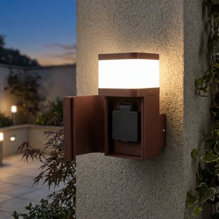 BRILAGI - Applique murale extérieure avec prise SCHUKO PILLAR 1xG9/11W/230V IP44 marron