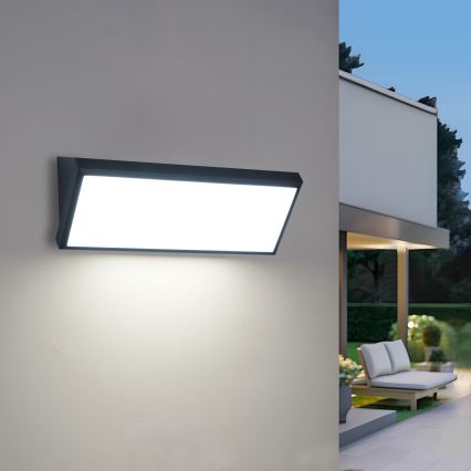 Brilagi - Applique murale LED d'extérieur avec détecteur TRIANGLE LED/42W/230V 45 cm noire IP65