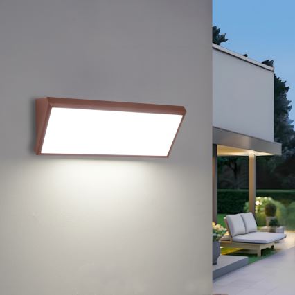 Brilagi - Applique murale extérieure LED avec détecteur de mouvement TRIANGLE LED/42W/230V marron IP65