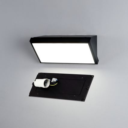 Brilagi - Applique murale d'extérieur LED RGBW dimmable TRIANGLE 1xE27/9W/230V 2700-6500K IP65 noire