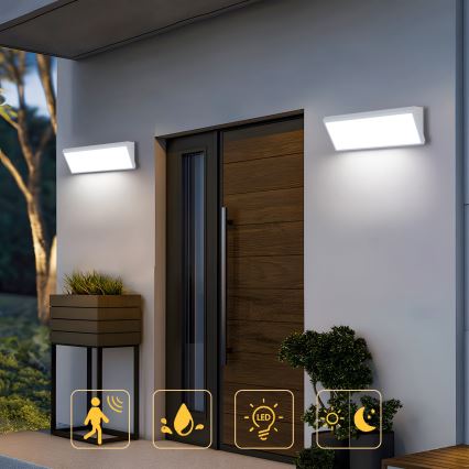 Brilagi - Applique murale extérieure LED TRIANGLE 42W/230V 3000/4000/6500K 45 cm blanche IP65