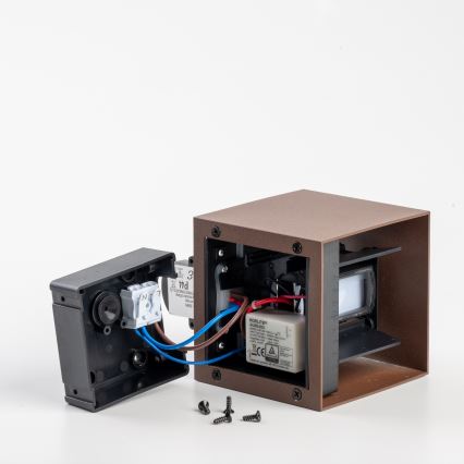 BRILAGI - Applique murale LED d'extérieur avec capteur CUBE LED/6W/230V marron IP65