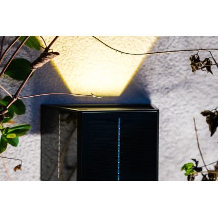Brilagi - Applique murale solaire SOLAR CUBE LED/2W/3,2V 1300 mAh IP54