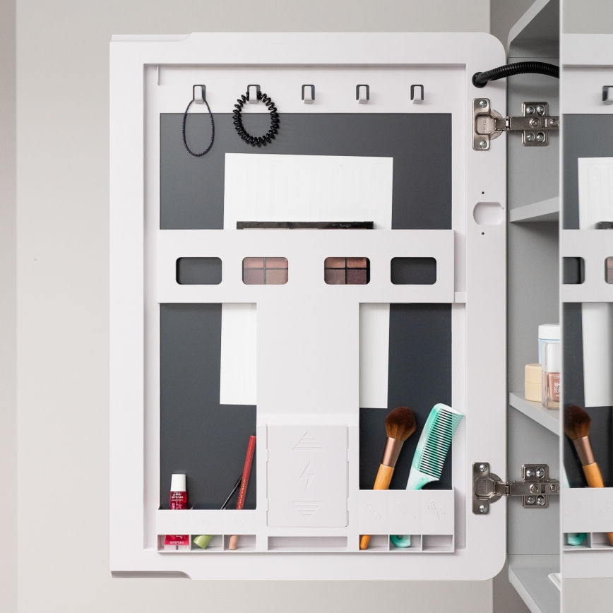BRILAGI - Armoire-miroir LED de salle de bains rétroéclairée NOTO SINGLE 77x65 cm