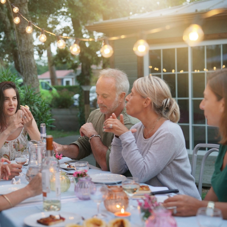 Brilagi - Guirlande décorative LED d'extérieur GIRLANDA 10xE12/0,6W/230V 8m noire IP44 blanc chaud