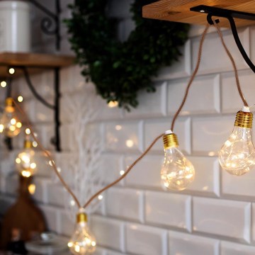 Brilagi - Guirlande lumineuse décorative 10 x LED / 3 x AA 1,8 m blanc chaud