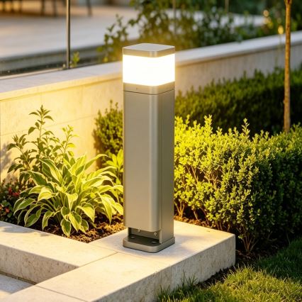 BRILAGI - Lampe extérieure avec 2 prises SCHUKO PILLAR 1xG9/11W/230V IP44 grise