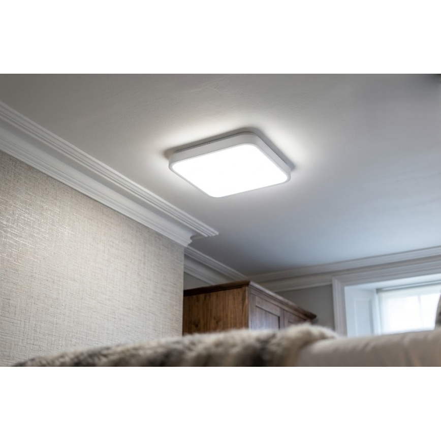 BRILAGI - Plafonnier LED ZENNA pour salle de bains avec capteur de mouvement, 24 W, 230 V, 34,5 x 34,5 cm, IP44, blanc + télécommande