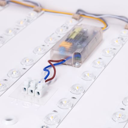 Brilagi - Plafonnier LED dimmable PILANA LED/48W/230V 3000-6500K chêne/noir 56x56 cm + télécommande