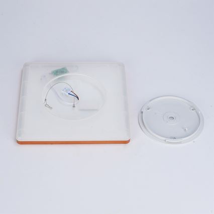 Brilagi - Plafonnier LED pour salle de bains ULTRA SLIM LED/18W/230V 30x30 cm or rose IP54