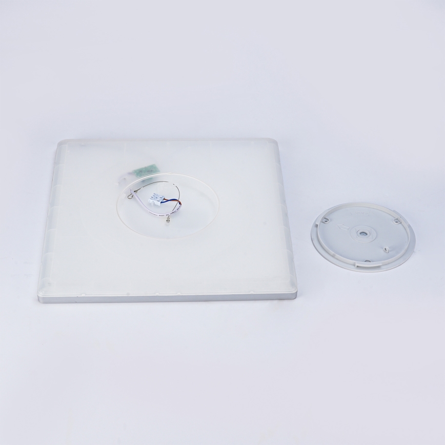 Brilagi - Plafonnier LED pour salle de bains ULTRA SLIM LED/24W/230V 42x42 cm argenté IP54