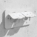Brilagi - Prise double encastrable INBOX IP55 pour cuisine blanche rectangulaire