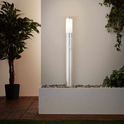 Brilliant - Lampe extérieure avec détecteur LEIGH LED/0,9W/230V + 1xE27/11W 80 cm IP44 chrome brillant