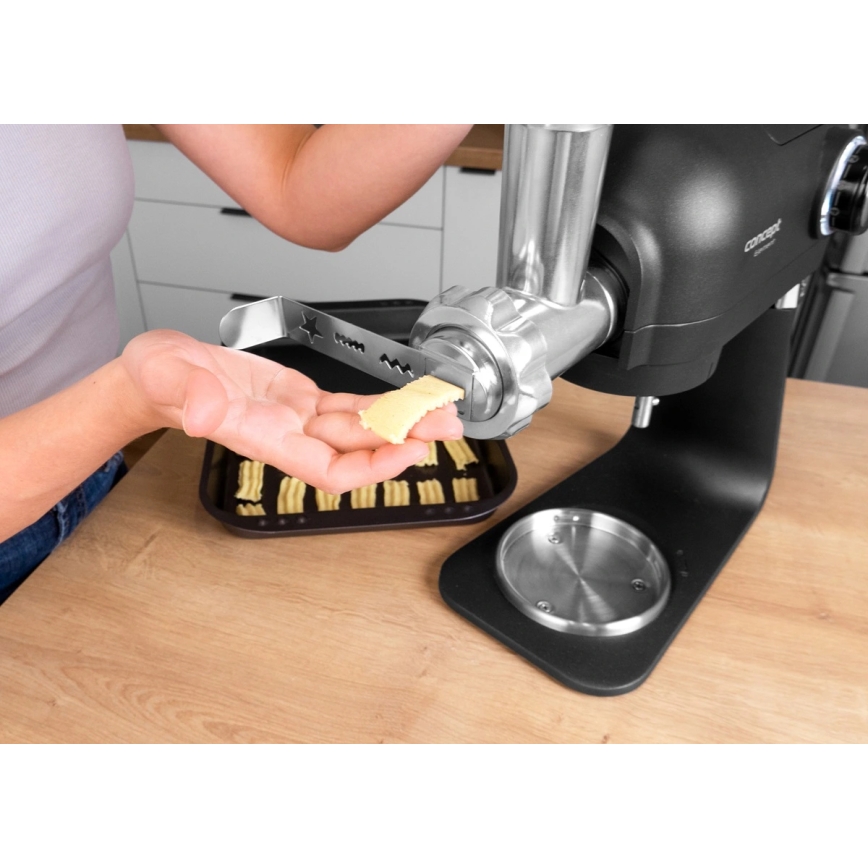 Concept RM8000 - Robot de cuisine avec bol en acier inoxydable 1200 W/230 V, noir