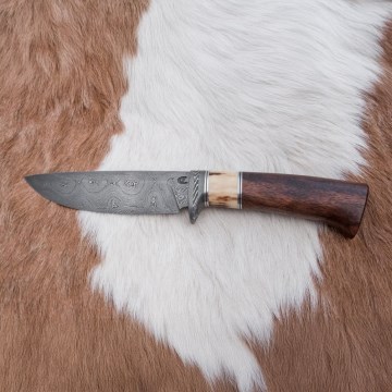 Couteau de chasse en acier de Damas 12,6 cm noyer/bois de cerf