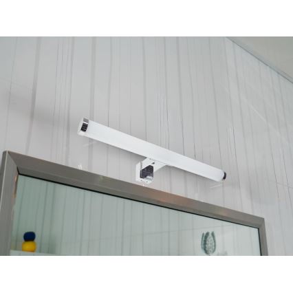 Éclairage LED pour miroir de salle de bains – 8 W, 230 V, 30 cm, IP44, chrome brillant