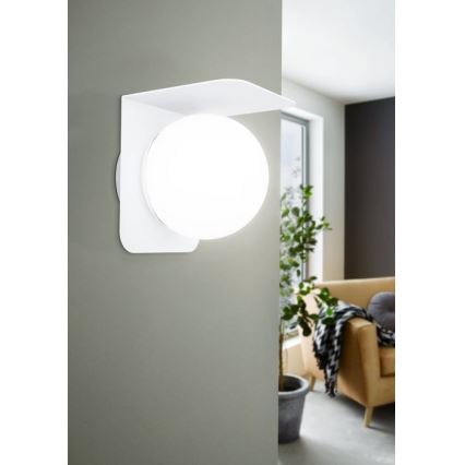 Eglo 31052 - Luminaire extérieur LED RGBW à intensité variable d'extérieur CORRIENTES 1xE27/9W/230V IP44 blanc