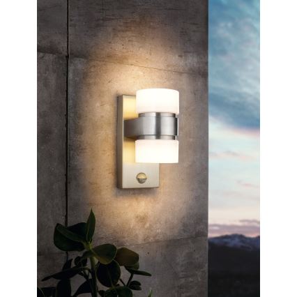 Eglo - Applique murale LED extérieure avec capteur 2xLED/6W IP44