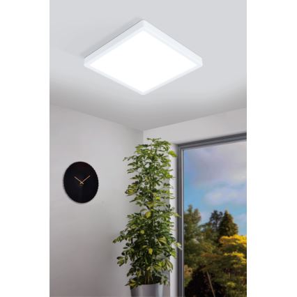 Eglo - Luminaire de salle de bain à intensité variable LED/19,5W/230V 2700-6500K IP44 ZigBee