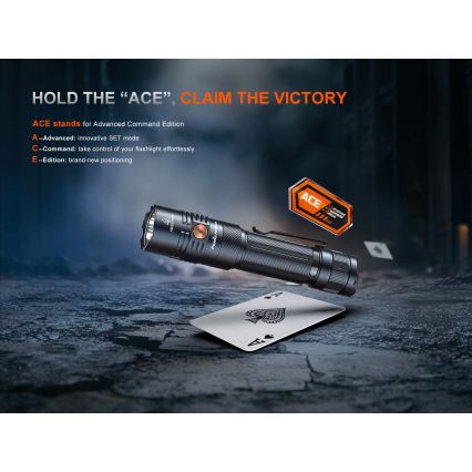 Fenix PD36RACE - Lampe torche rechargeable LED à intensité variable LED/USB 5000 mAh IP68 3000 lm 63,45 h noire