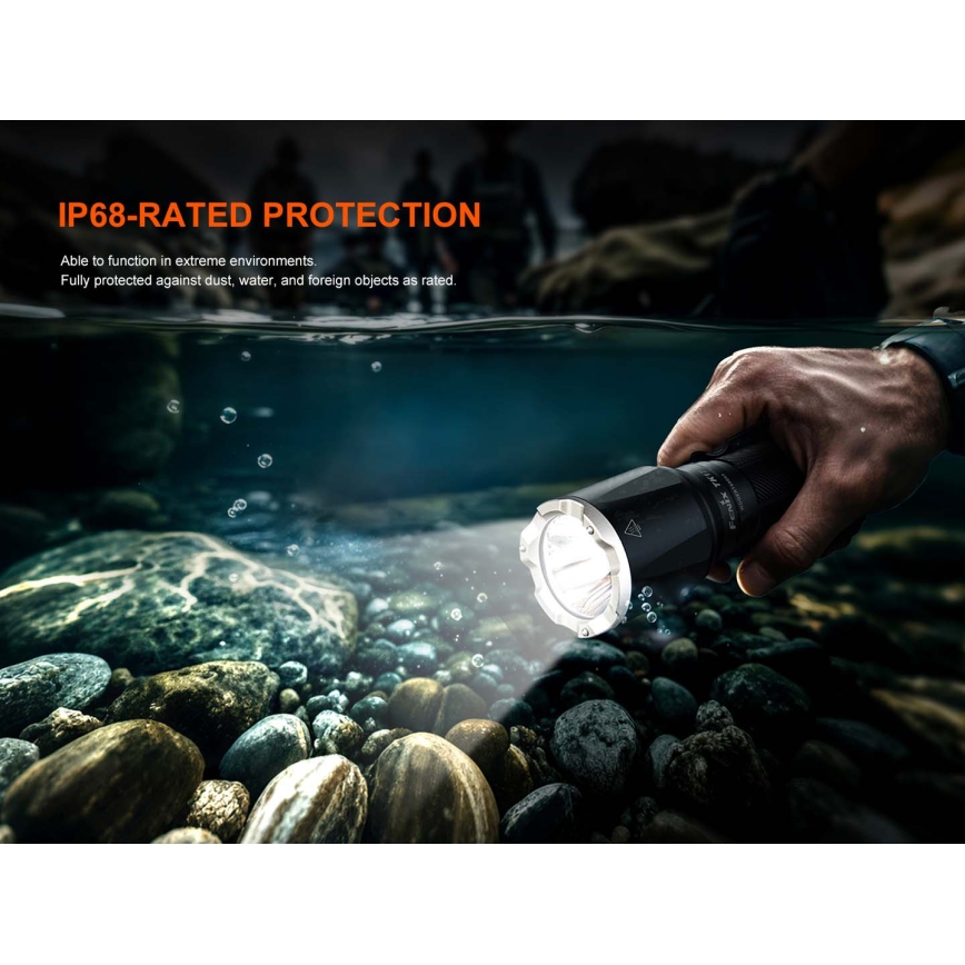 Fenix TK17BLK - Lampe torche LED rechargeable à intensité variable LED/USB 6000 mAh IP68 3600 lm 60 h noire
