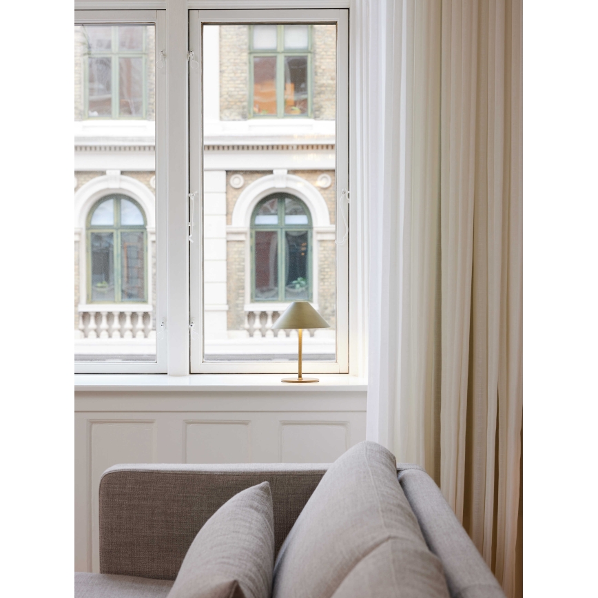 Halo Design 800841 - Lampe de table extérieure rechargeable HYGGE à LED dimmable, 3 W, 4 000 mAh, IP54, laiton