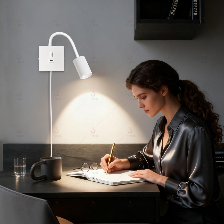 Applique murale PUNTO avec port USB 1xGU10/9W/230V blanche