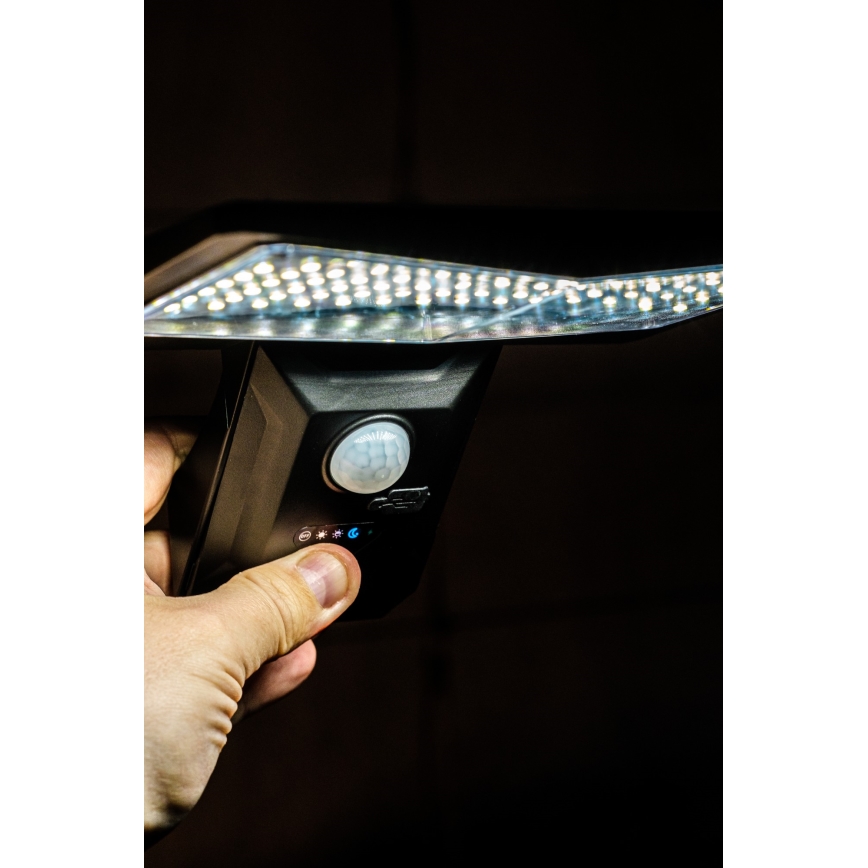 Applique murale solaire avec détecteur LED/2,6W/5,5V IP65 1800 mAh noir