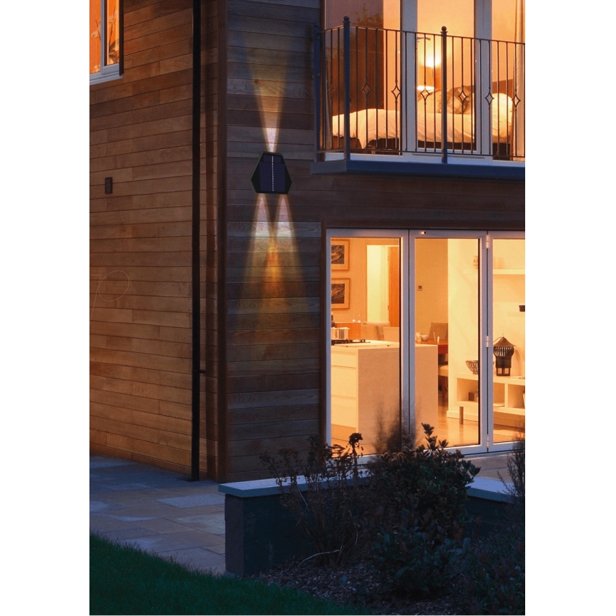 Applique murale solaire avec détecteur LED/2W/5V IP54 1300 mAh