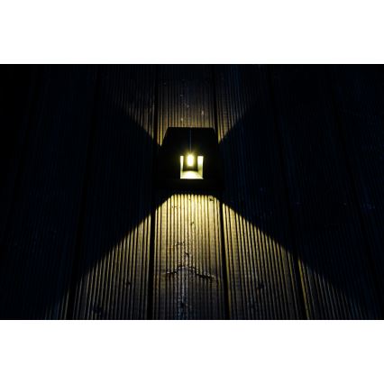 Applique murale solaire avec détecteur LED/2W/5V IP54 1300 mAh