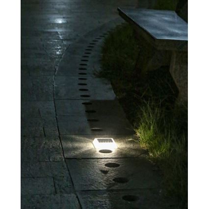 Éclairage extérieur solaire avec détecteur LED/0,03W/1,2V IP54 800 mAh