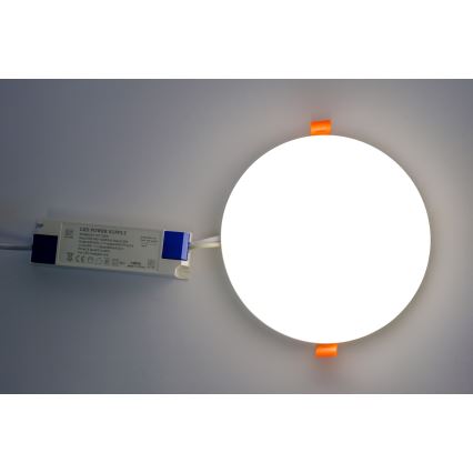 Immax NEO 07109K - Luminaire encastrable LED de salle de bain à intensité variable PRACTICO LED/24W/230V IP44 Tuya