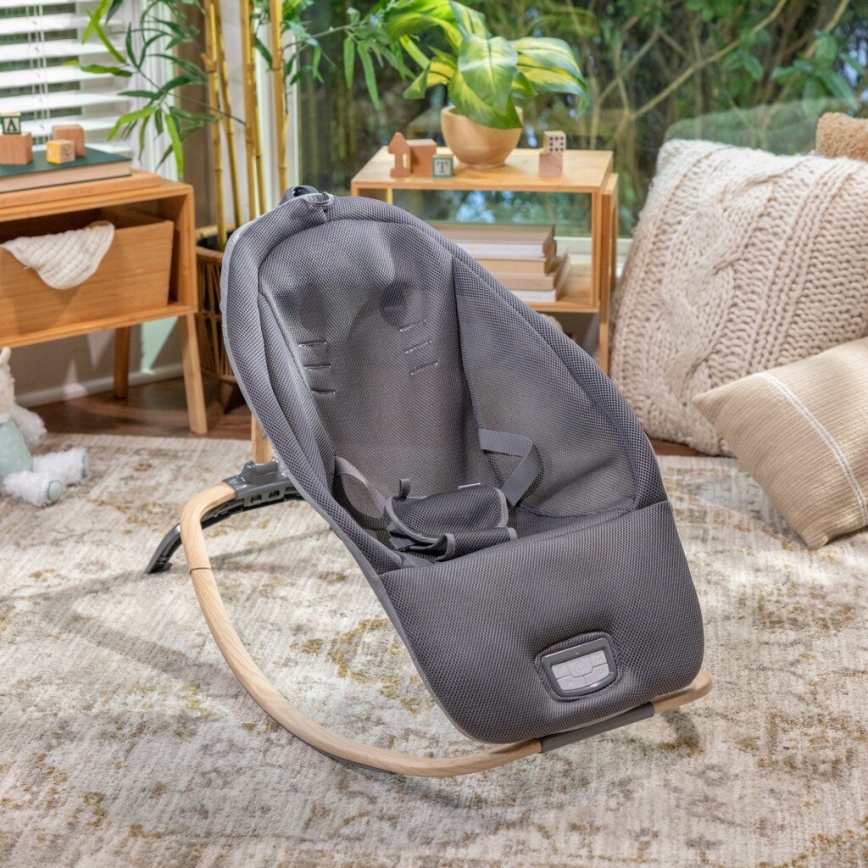 Ingenuity - Transat bébé vibrant avec mélodie EVERY SEASON WESLEY 3xC gris