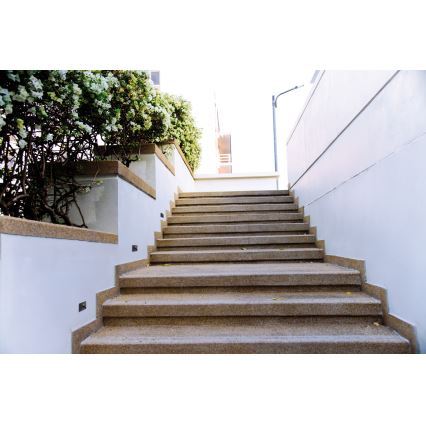 Luminaire d'escalier LED EXIN 2,5W/230V 4000K IP65 anthracite angulaire avec détecteur de mouvement et capteur crépusculaire