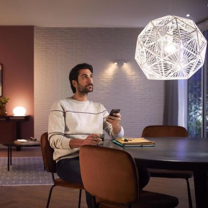 Pack de démarrage Philips Hue WHITE AND COLOR AMBIANCE 3xE27/9W 2000–6500 K + pont Hue et télécommande à variateur