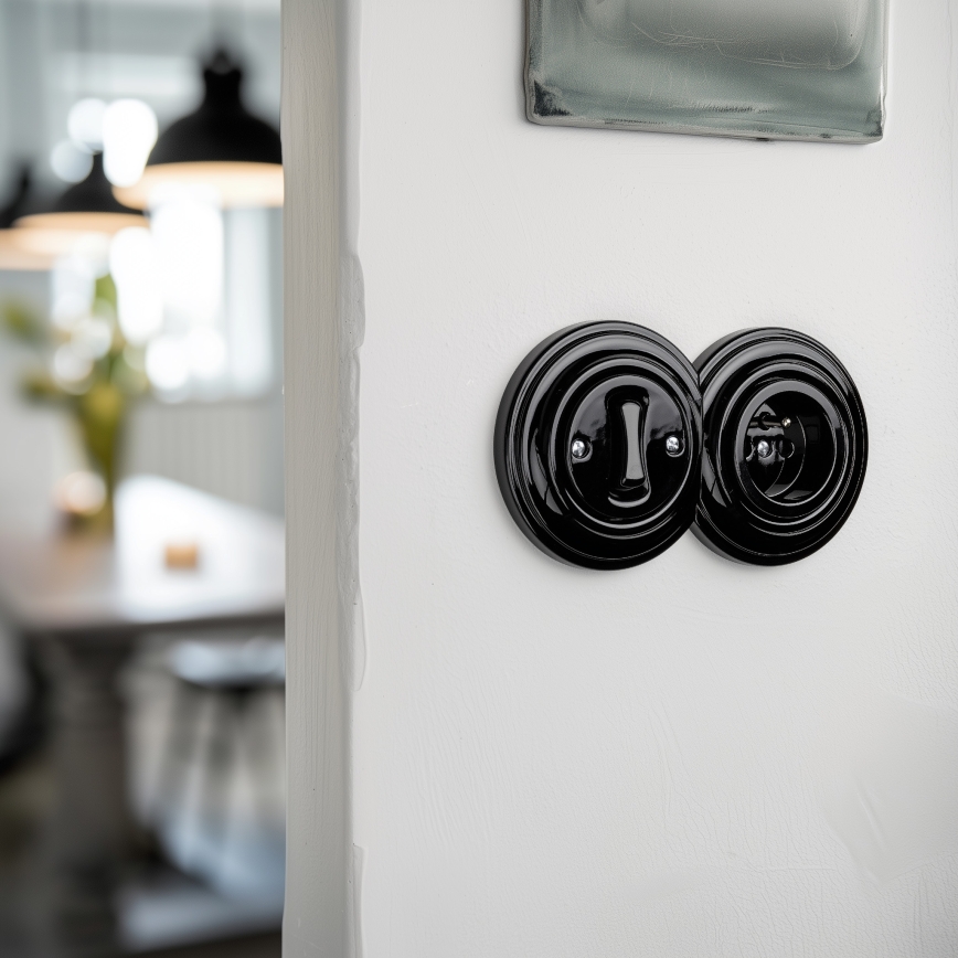 Kliklap - Interrupteur unipolaire rétro (1 module) et prise 230 V avec cadre, noir