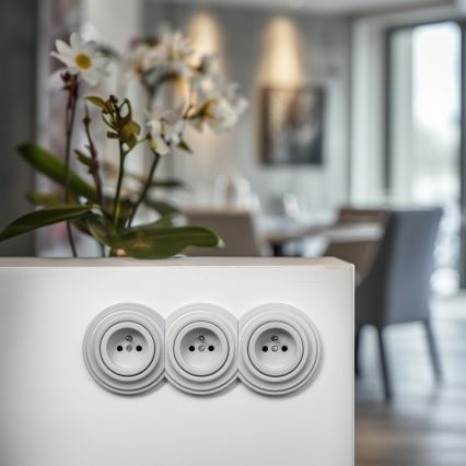 Kliklap - Prise murale triple rétro avec cadre, 230 V, céramique blanche