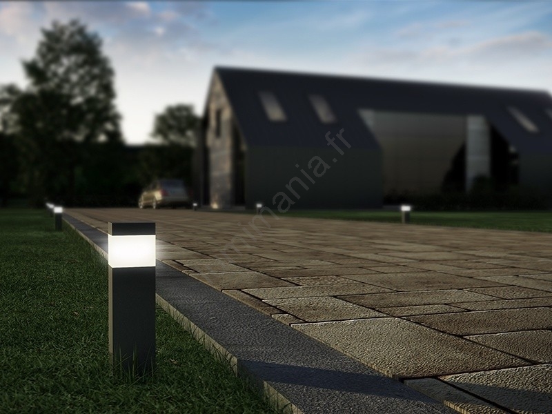 Lampadaire extérieur avec prise GARD 1xE14/60W/230V IP44 Lumimania