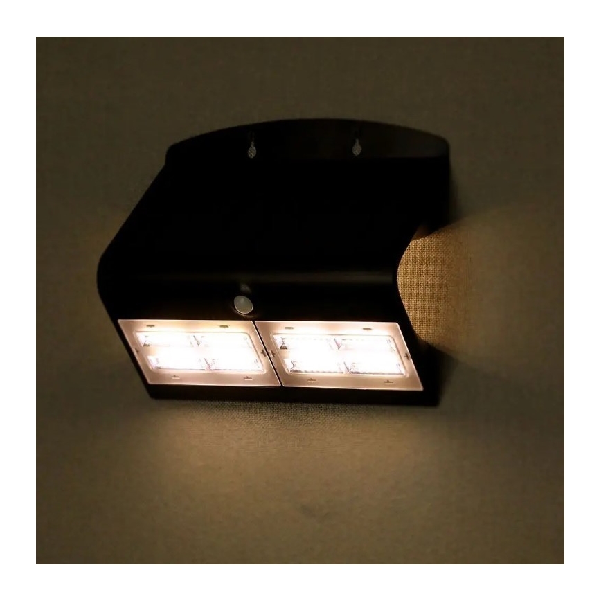 Lampadaire solaire LED avec détecteur LED/7W/3,7V 4000K IP65 noir